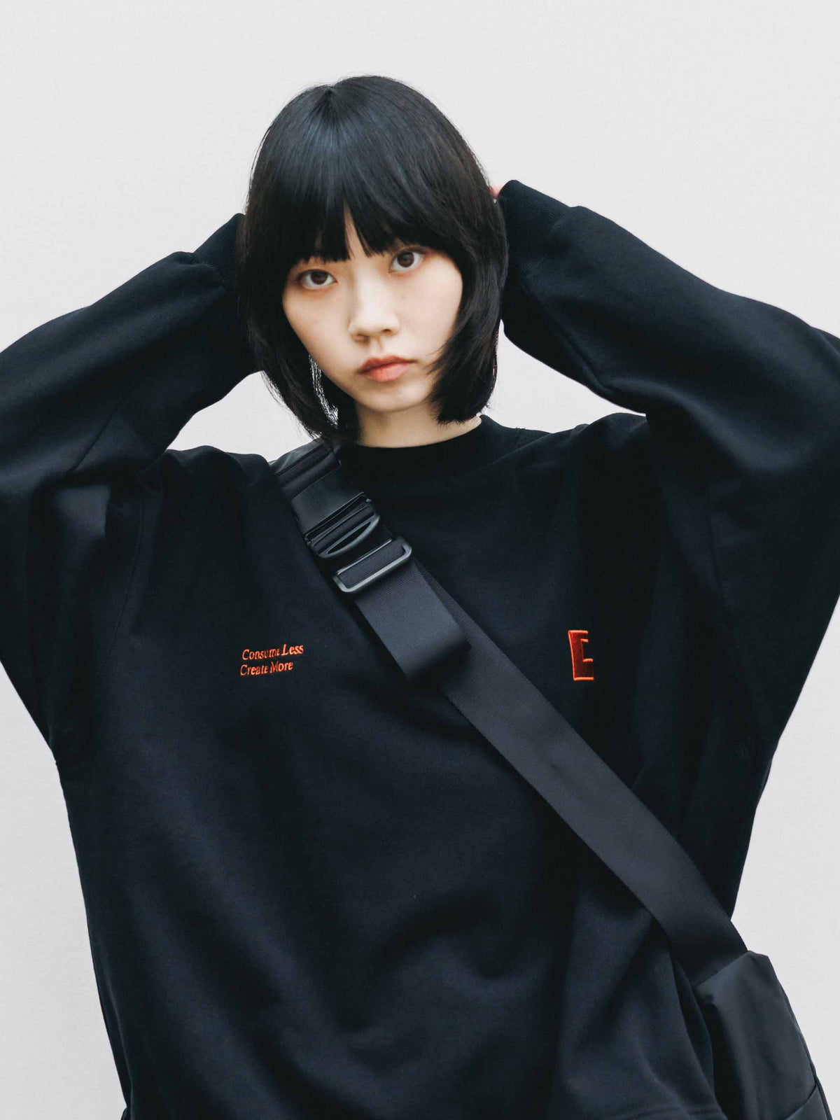 【9.23 WED 20:00- IN STOCK】"C×CONCEPT" SWEATSHIRT WITH DRAWSTRINGS (BLACK)