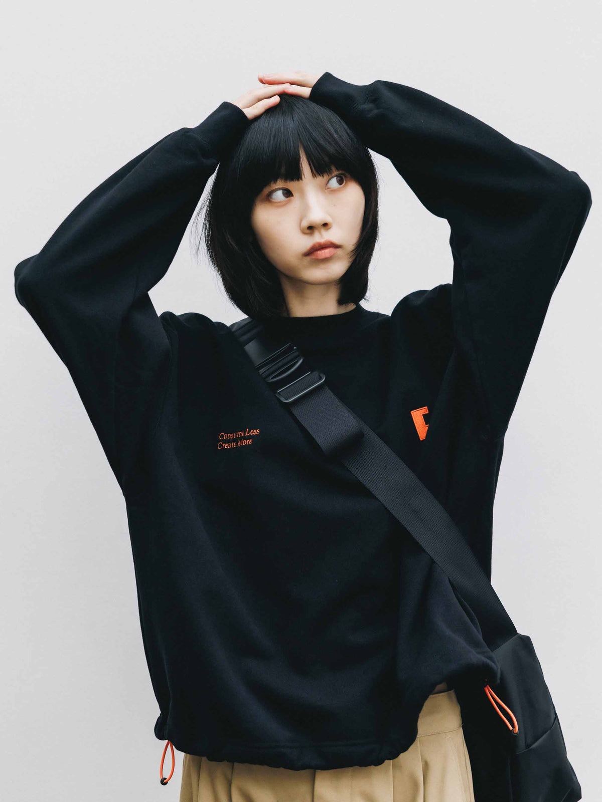 【9.23 WED 20:00- IN STOCK】"C×CONCEPT" SWEATSHIRT WITH DRAWSTRINGS (BLACK)