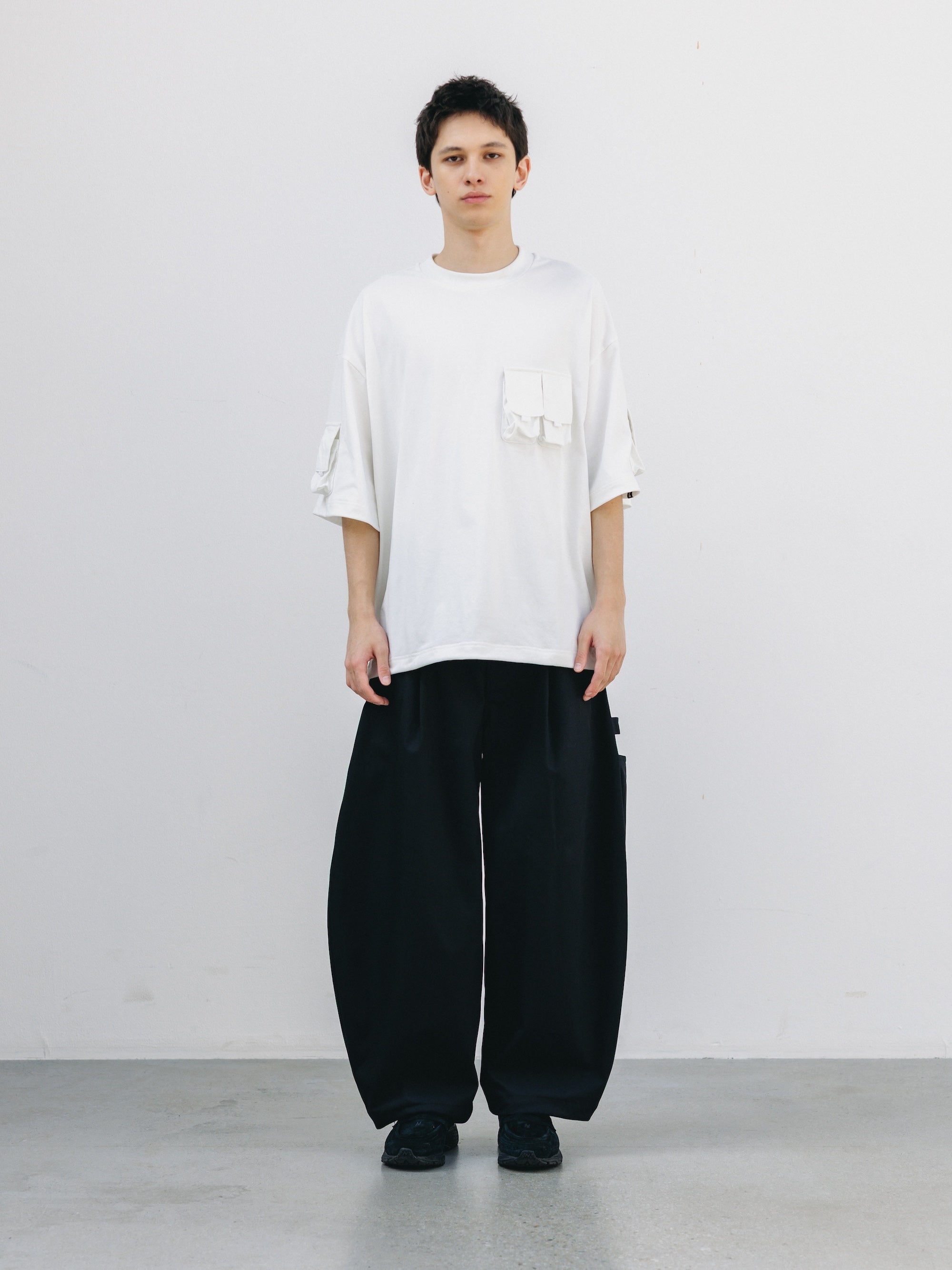 【7.1 WED 20:00- IN STOCK】MULTI POCKET S/S T-SHIRT (WHITE)