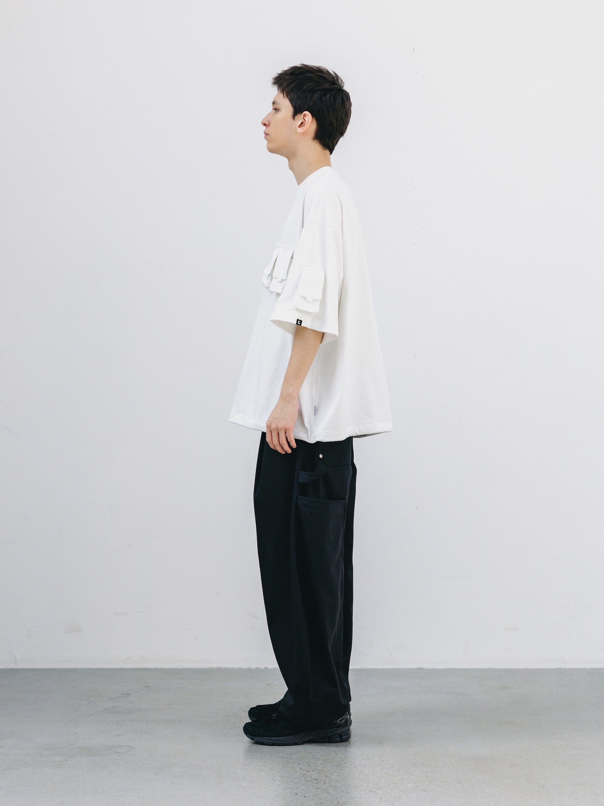 【7.1 WED 20:00- IN STOCK】MULTI POCKET S/S T-SHIRT (WHITE)