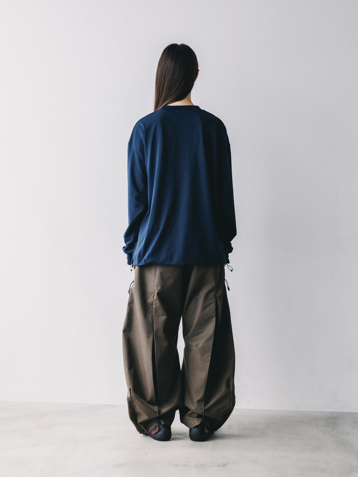 【10.17 SAT 20:00- IN STOCK】 TECH POCKET L/S T-SHIRT (NAVY)