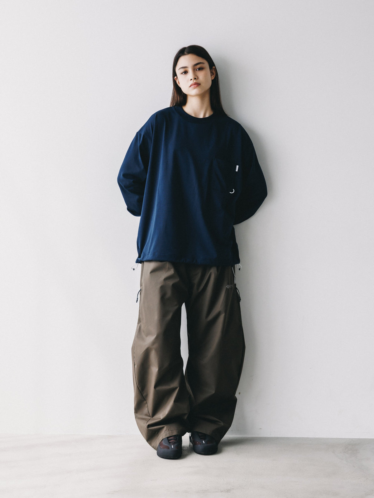 【10.17 SAT 20:00- IN STOCK】 +phenix WINDSTOPPER® by GORE-TEX LABS TWILL CITY BARREL LEG PANTS (URBAN BROWN)