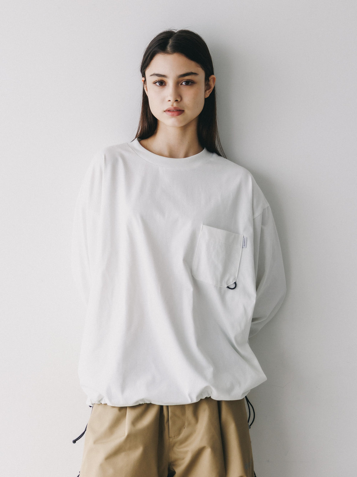 【10.17 SAT 20:00- IN STOCK】 TECH POCKET L/S T-SHIRT (WHITE)