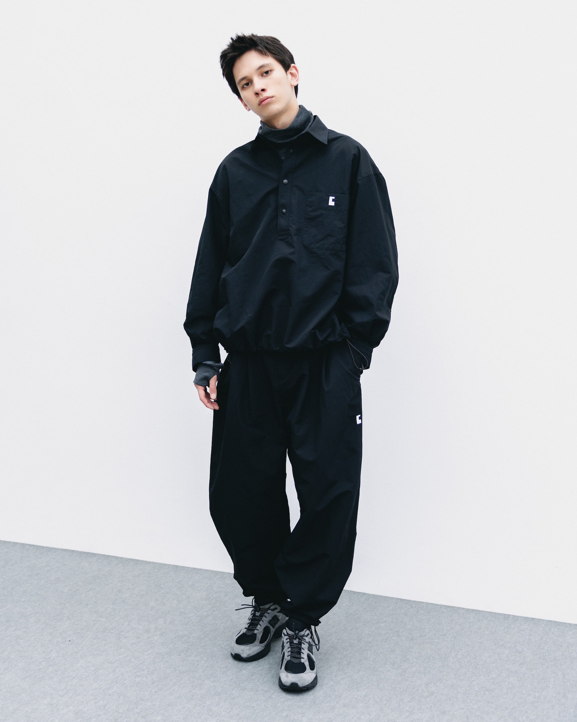 【10.25 SAT 20:00- IN STOCK】ACTIVE CITY UNIFORM L/S PULLOVER SHIRT (BLACK)