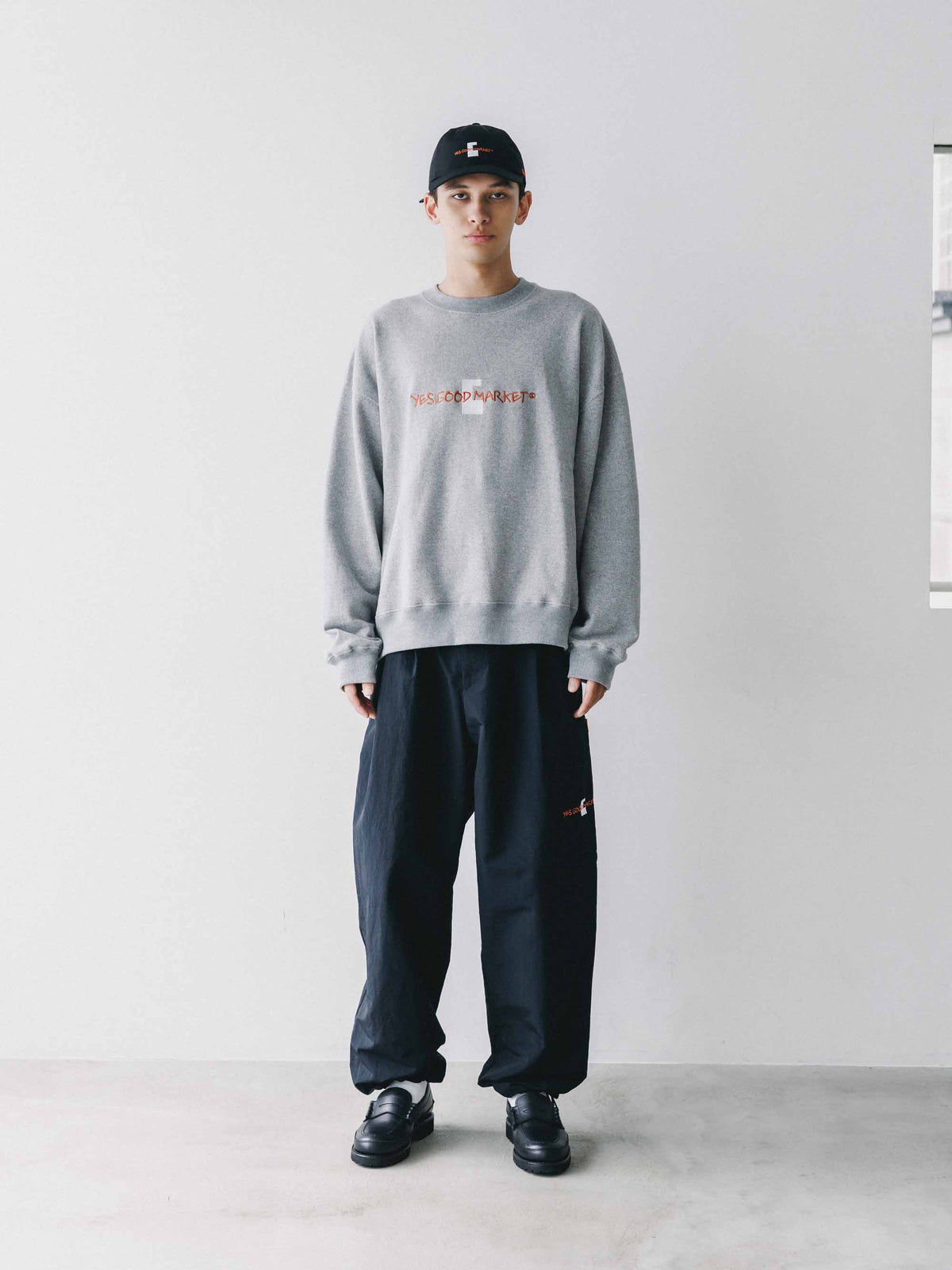 【10.4 SUN 20:00- IN STOCK】【LIMITED】 “C×YES GOOD MARKET" L/S SWEATSHIRT (TOP GRAY)