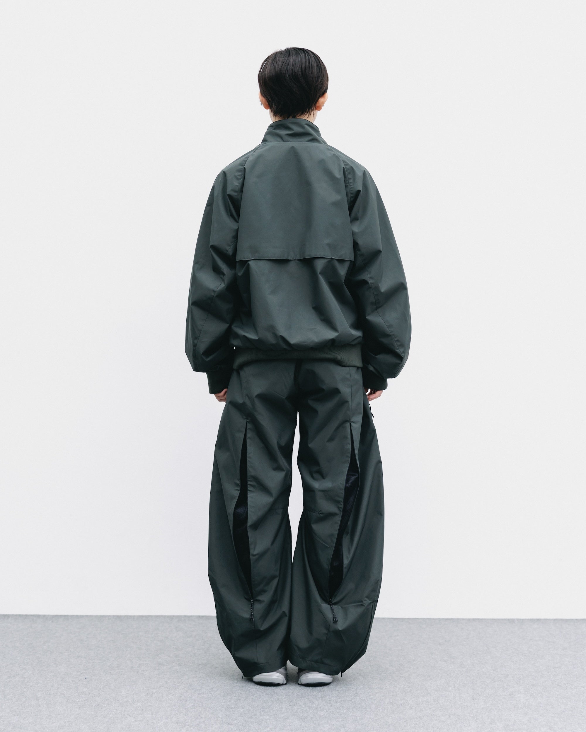 【10.29 WED 20:00- IN STOCK】+phenix WINDSTOPPER® by GORE-TEX LABS CITY BARREL LEG PANTS (ASPHALT GRAY)