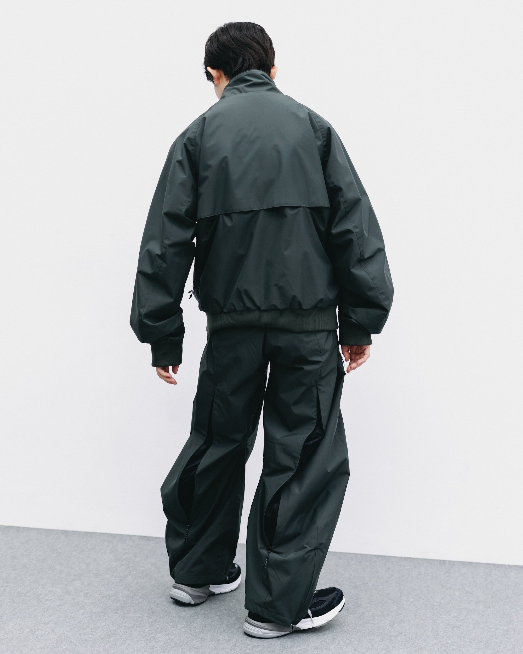 【10.29 WED 20:00- IN STOCK】+phenix WINDSTOPPER® by GORE-TEX LABS CITY BARREL LEG PANTS (ASPHALT GRAY)
