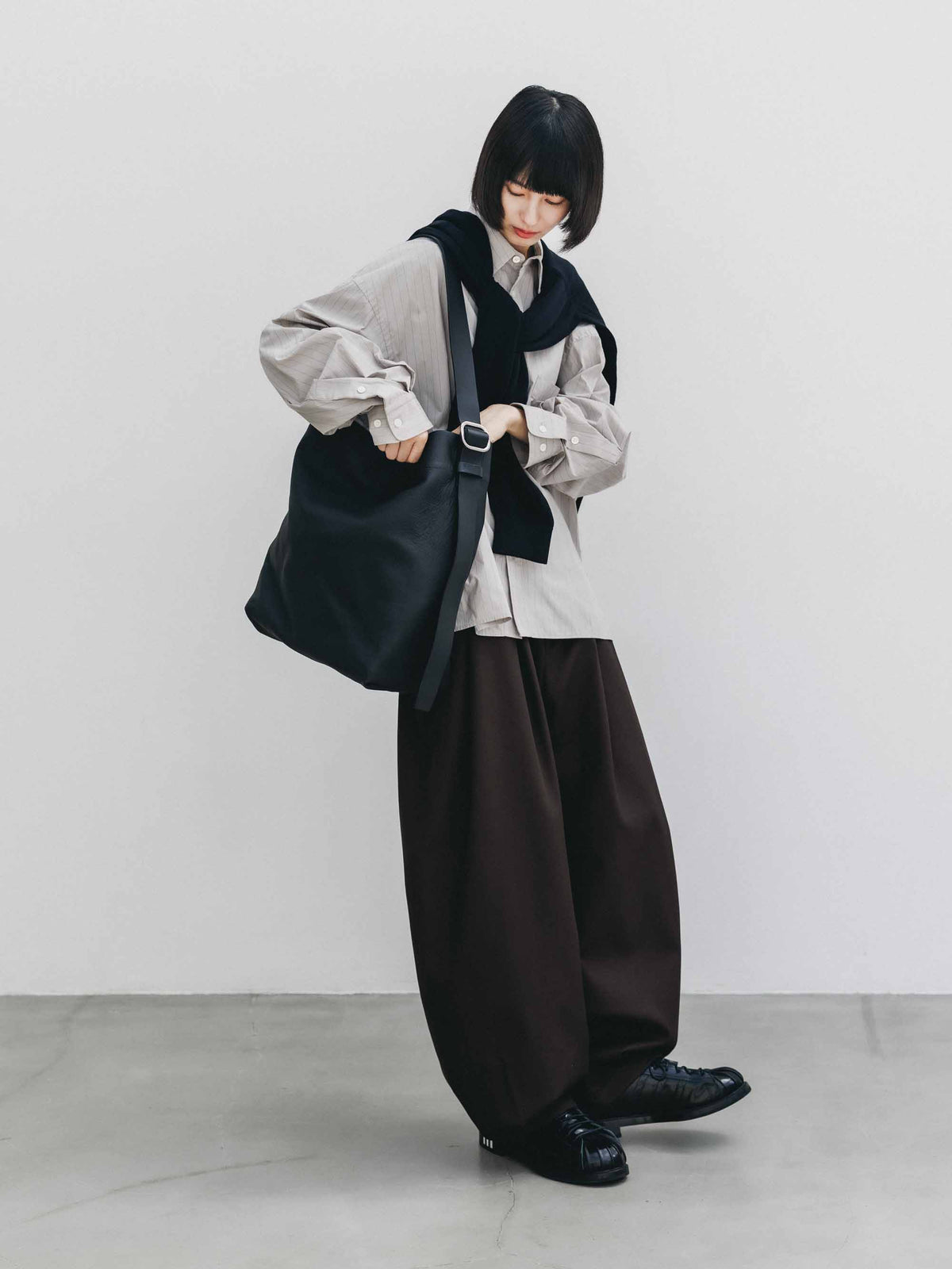 【9.30 WED 20:00- IN STOCK】GRAIN LEATHER EDITOR’S BAG (BLACK)