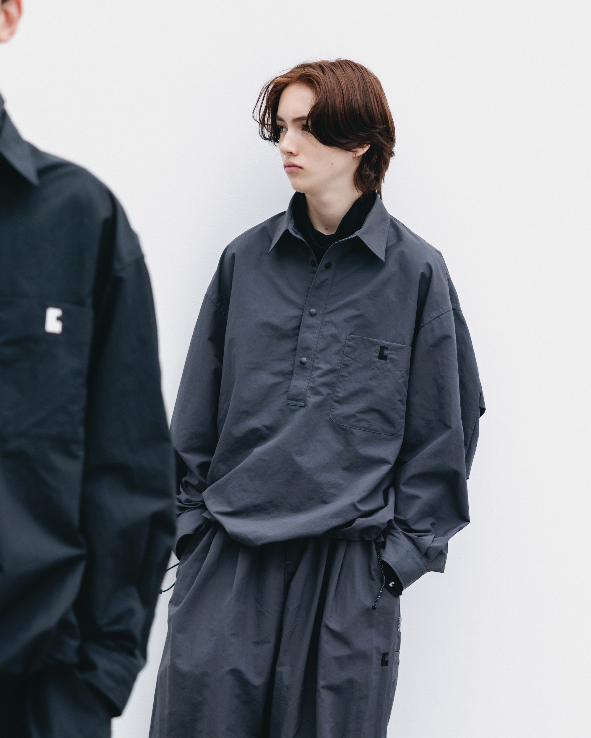 【10.25 SAT 20:00- IN STOCK】ACTIVE CITY UNIFORM L/S PULLOVER SHIRT (GRAY)