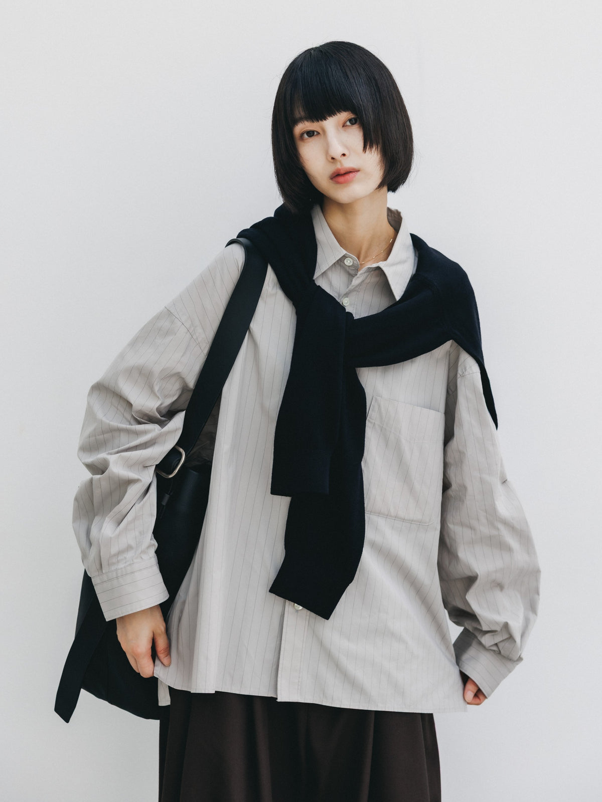 【10.14 WED 20:00- IN STOCK】 STRIPED EVERYDAY BOX FIT L/S SHIRT (GRAY STRIPE)