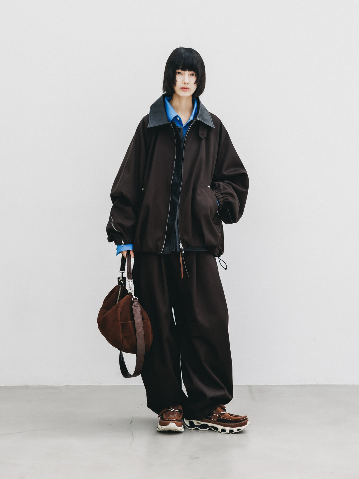 【10.7 WED 20:00- IN STOCK】 WOOL KERSEY CITY WIDE TAPERED BALLOON PANTS (BROWN)