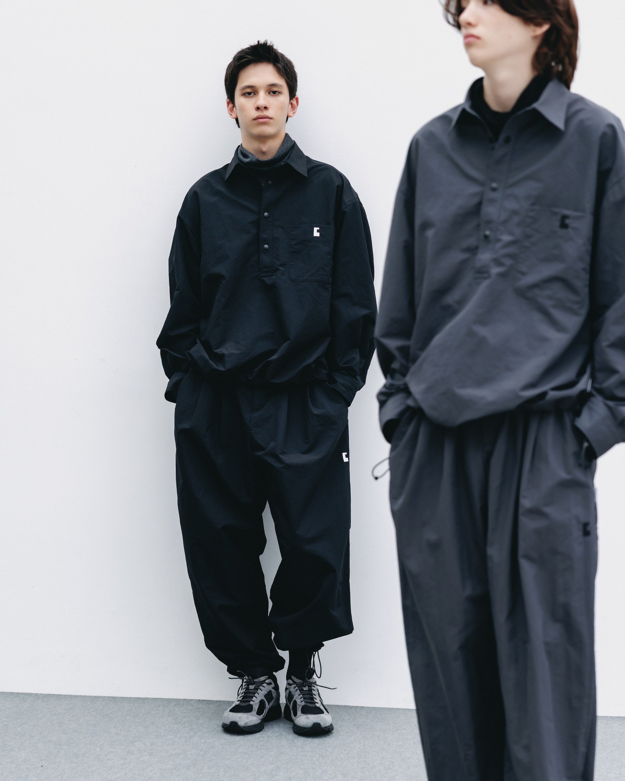 【10.25 SAT 20:00- IN STOCK】ACTIVE CITY UNIFORM L/S PULLOVER SHIRT (BLACK)