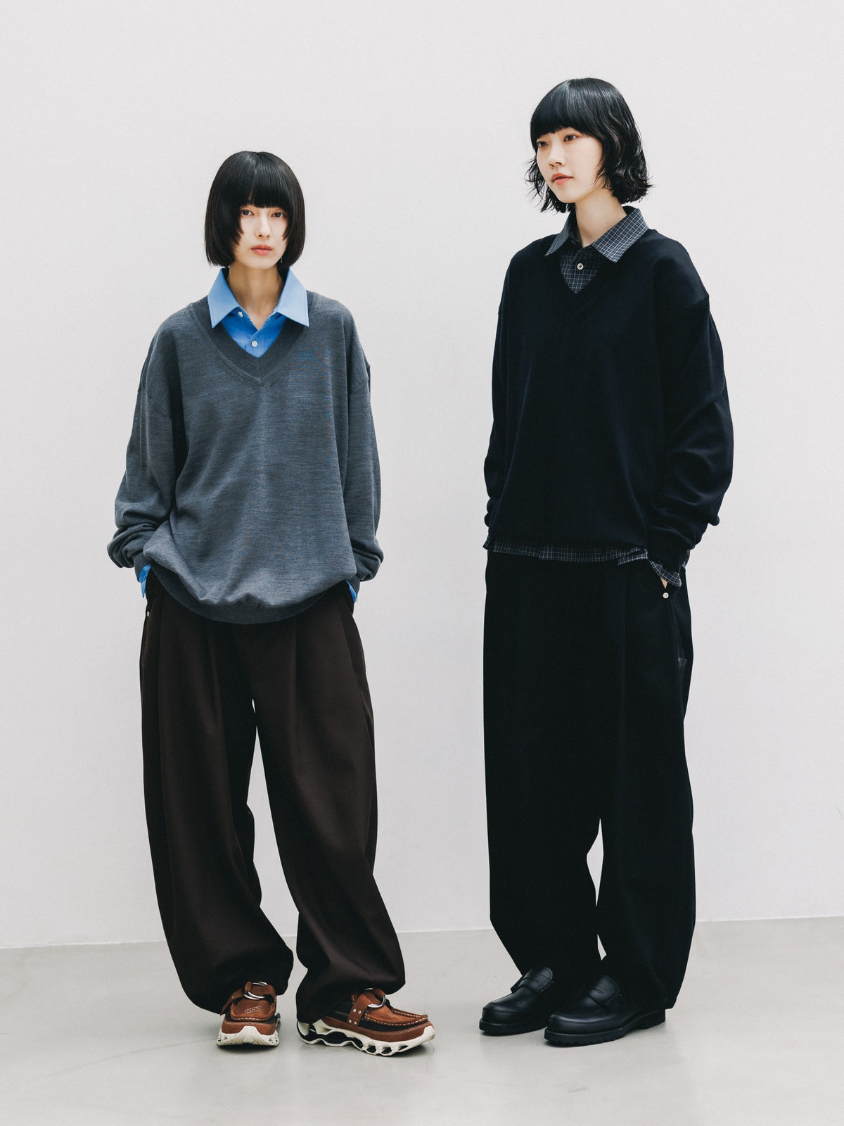 【10.31 SAT 20:00- IN STOCK】 12G WOOL V-NECK KNIT PULLOVER (BLACK)