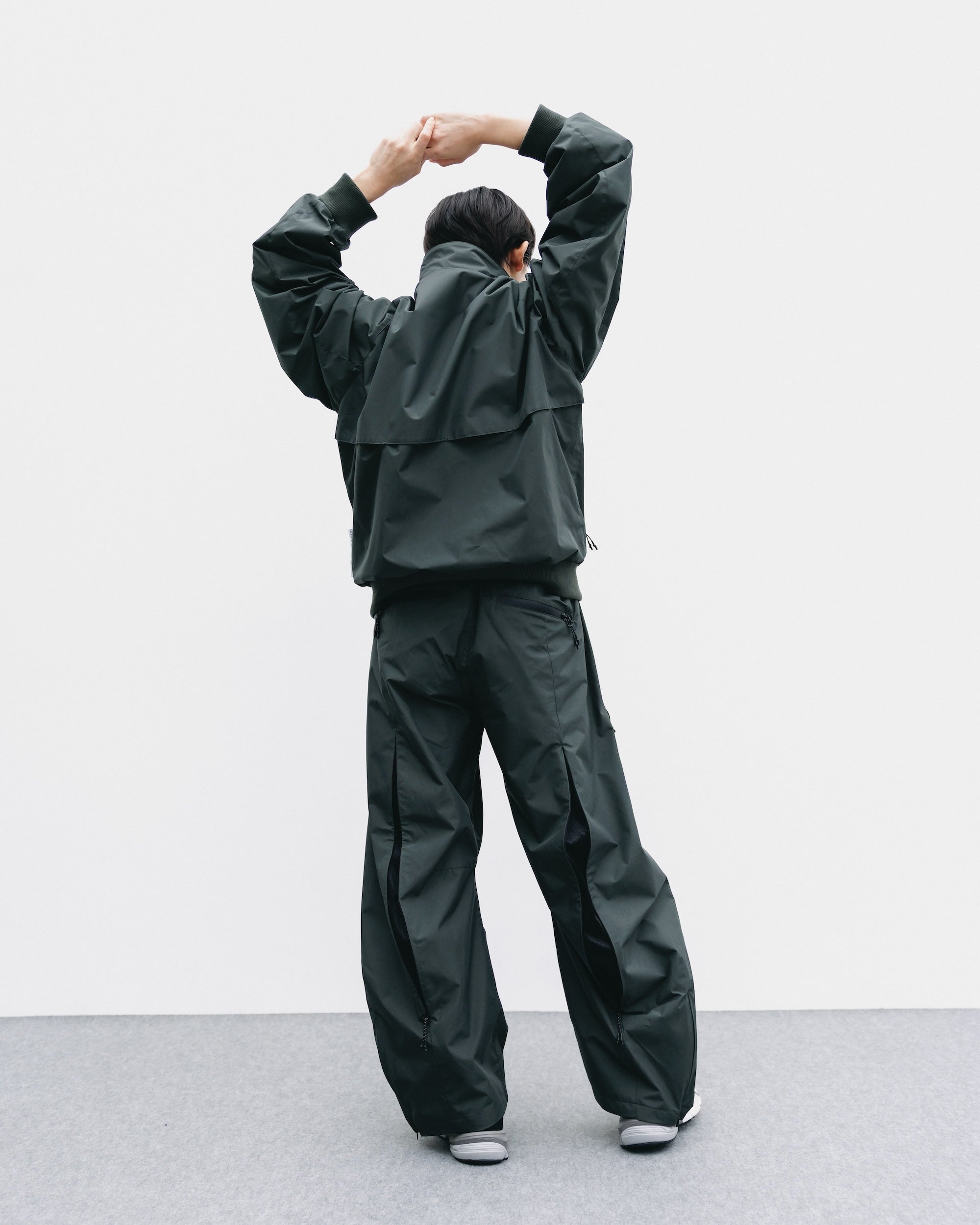 【10.29 WED 20:00- IN STOCK】+phenix WINDSTOPPER® by GORE-TEX LABS CITY BARREL LEG PANTS (ASPHALT GRAY)