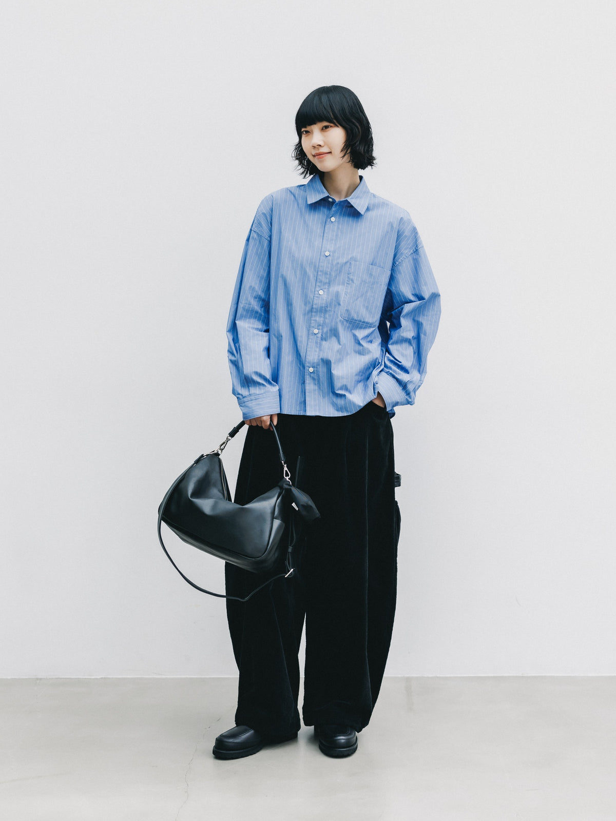 【10.14 WED 20:00- IN STOCK】 STRIPED EVERYDAY BOX FIT L/S SHIRT (BLUE STRIPE)