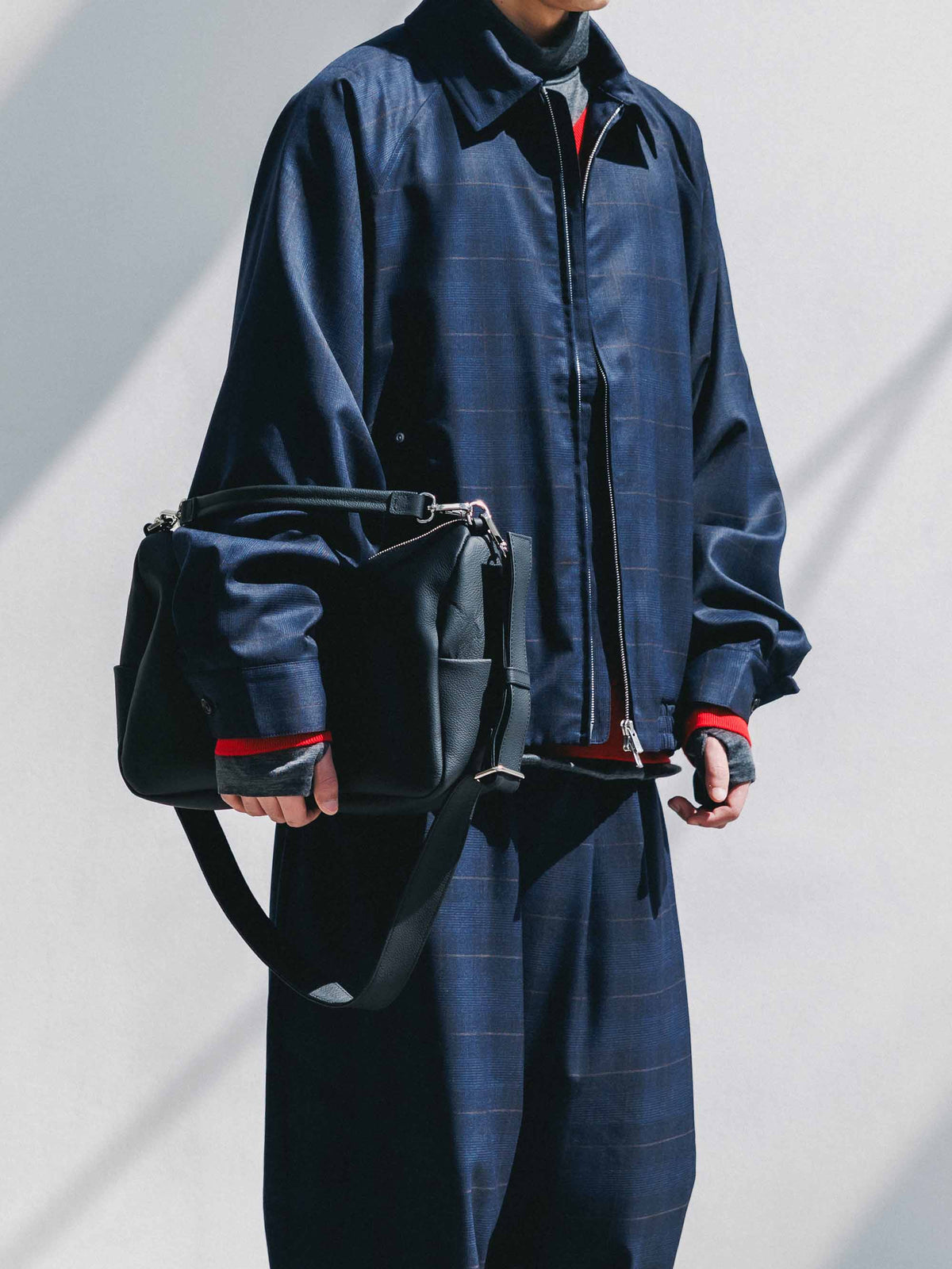【9.30 WED 20:00- IN STOCK】GRAIN LEATHER DAYOFF BAG (BLACK)