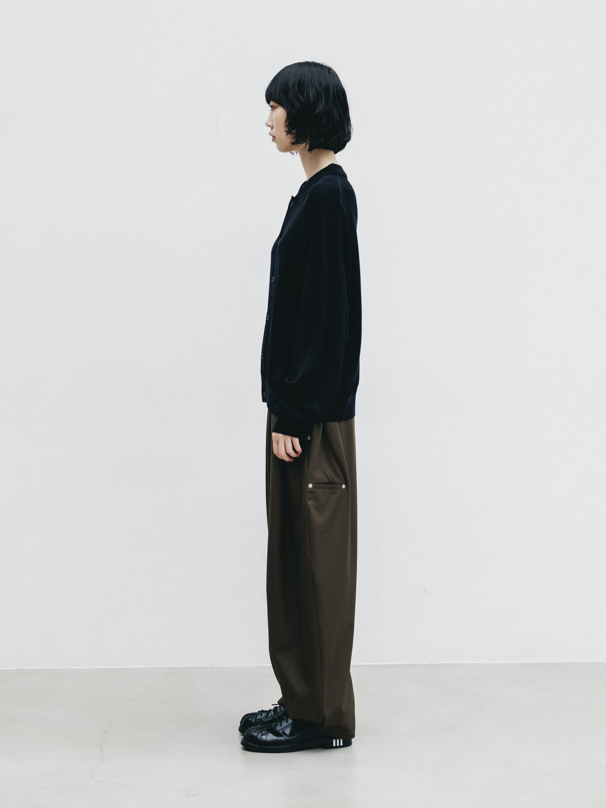 【10.21 WED 20:00- IN STOCK】 12G WOOL KNIT COLLARED CARDIGAN (BLACK)