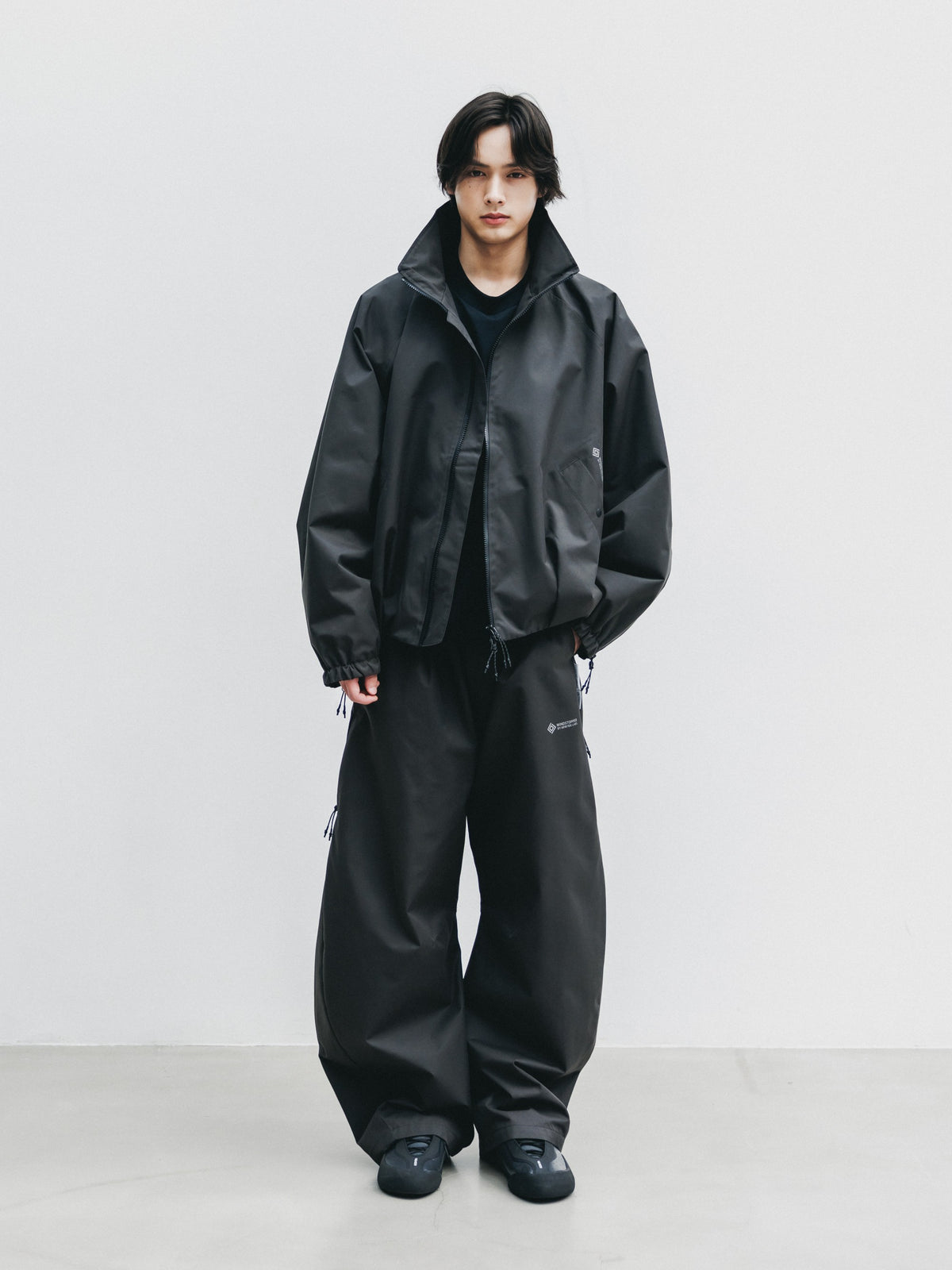 【10.17 SAT 20:00- IN STOCK】 +phenix WINDSTOPPER® by GORE-TEX LABS TWILL CITY STAND BALLOON UTILITY JACKET (SHADOW GRAY)