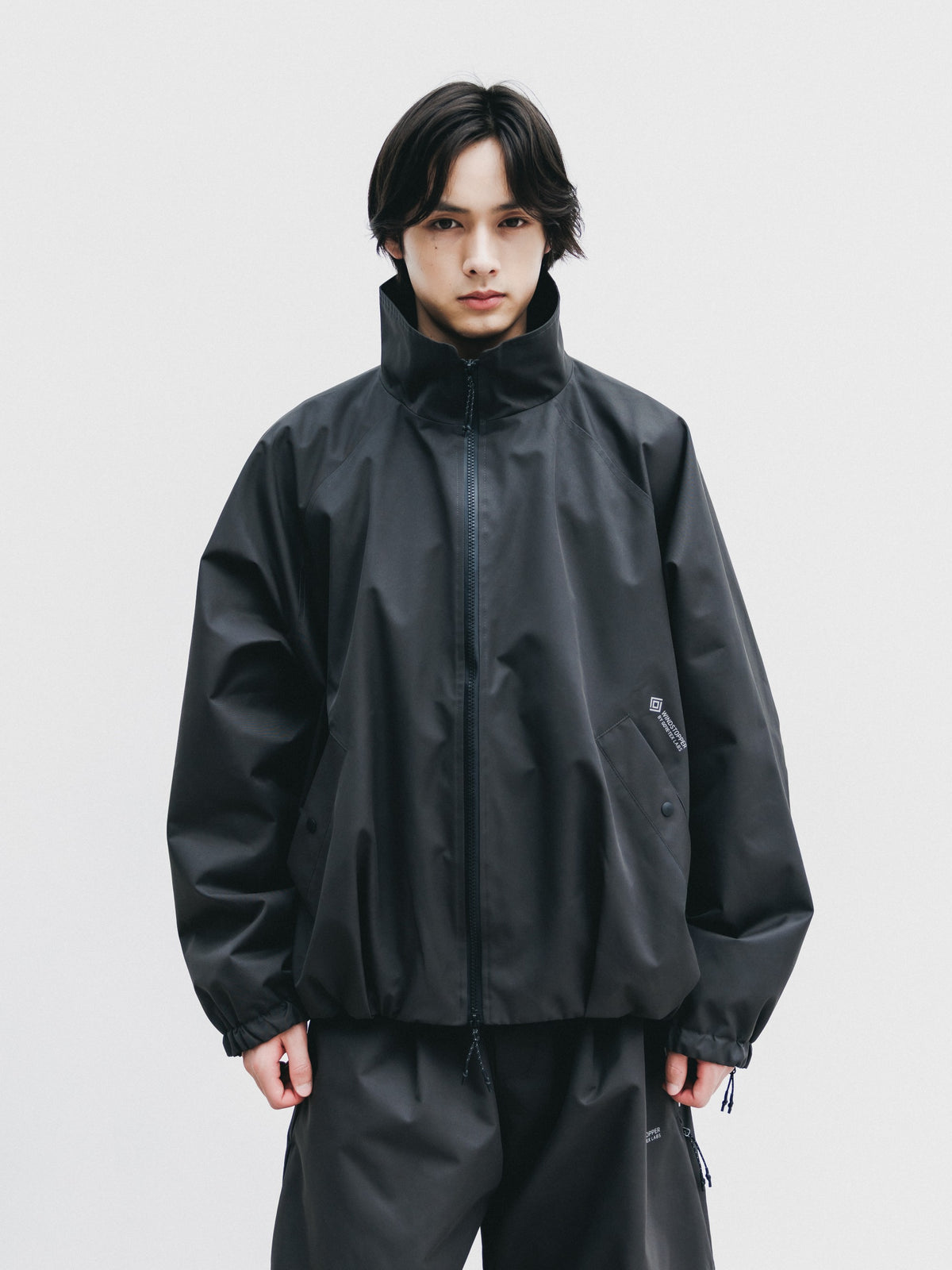 【10.17 SAT 20:00- IN STOCK】 +phenix WINDSTOPPER® by GORE-TEX LABS TWILL CITY STAND BALLOON UTILITY JACKET (SHADOW GRAY)