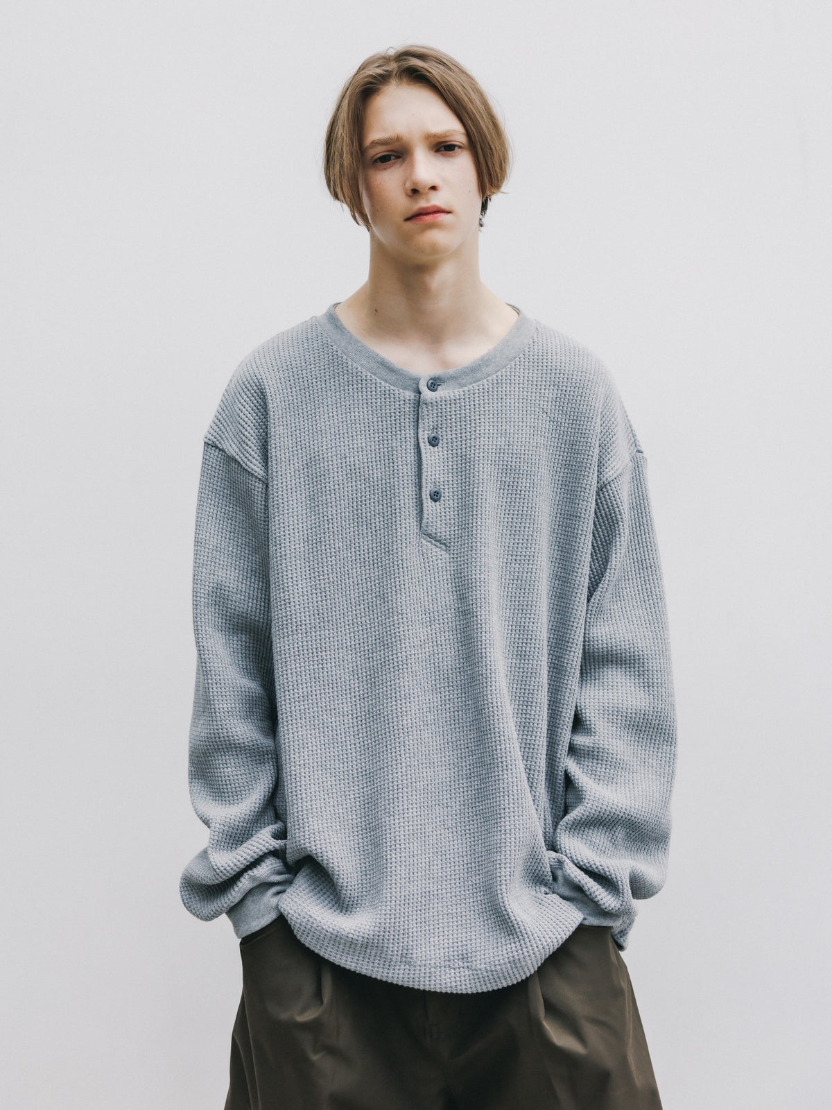 【10.28 WED 20:00- IN STOCK】 THERMAL HENLEY NECK L/S T-SHIRT WITH DRAWSTRINGS (GRAY)