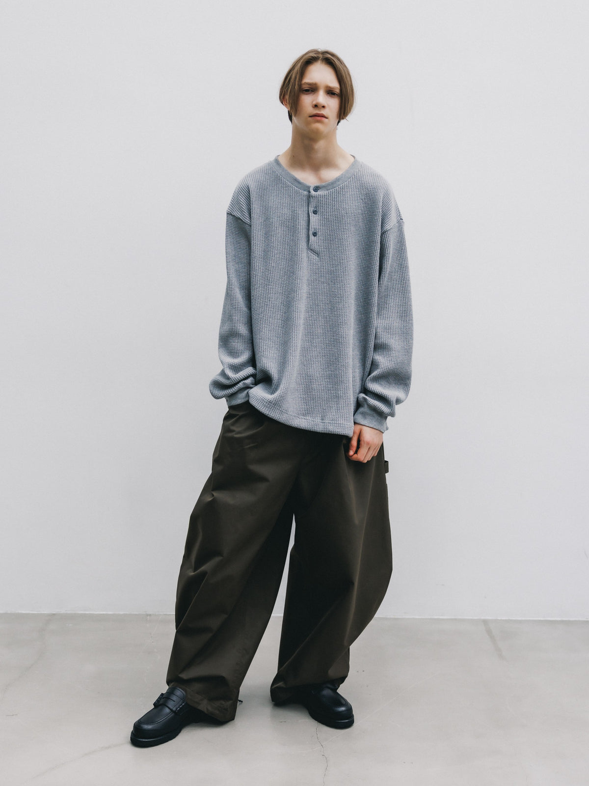 【10.28 WED 20:00- IN STOCK】 THERMAL HENLEY NECK L/S T-SHIRT WITH DRAWSTRINGS (GRAY)