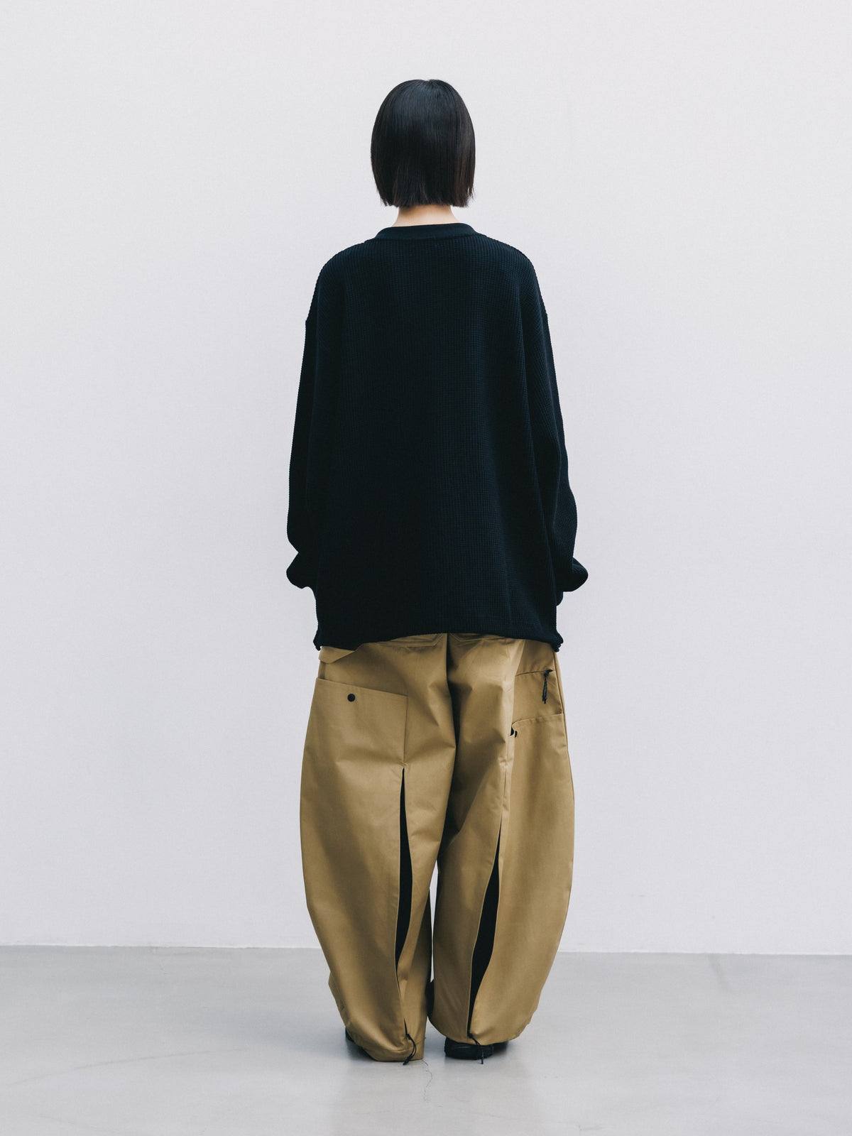 【10.28 WED 20:00- IN STOCK】 THERMAL HENLEY NECK L/S T-SHIRT WITH DRAWSTRINGS (BLACK)