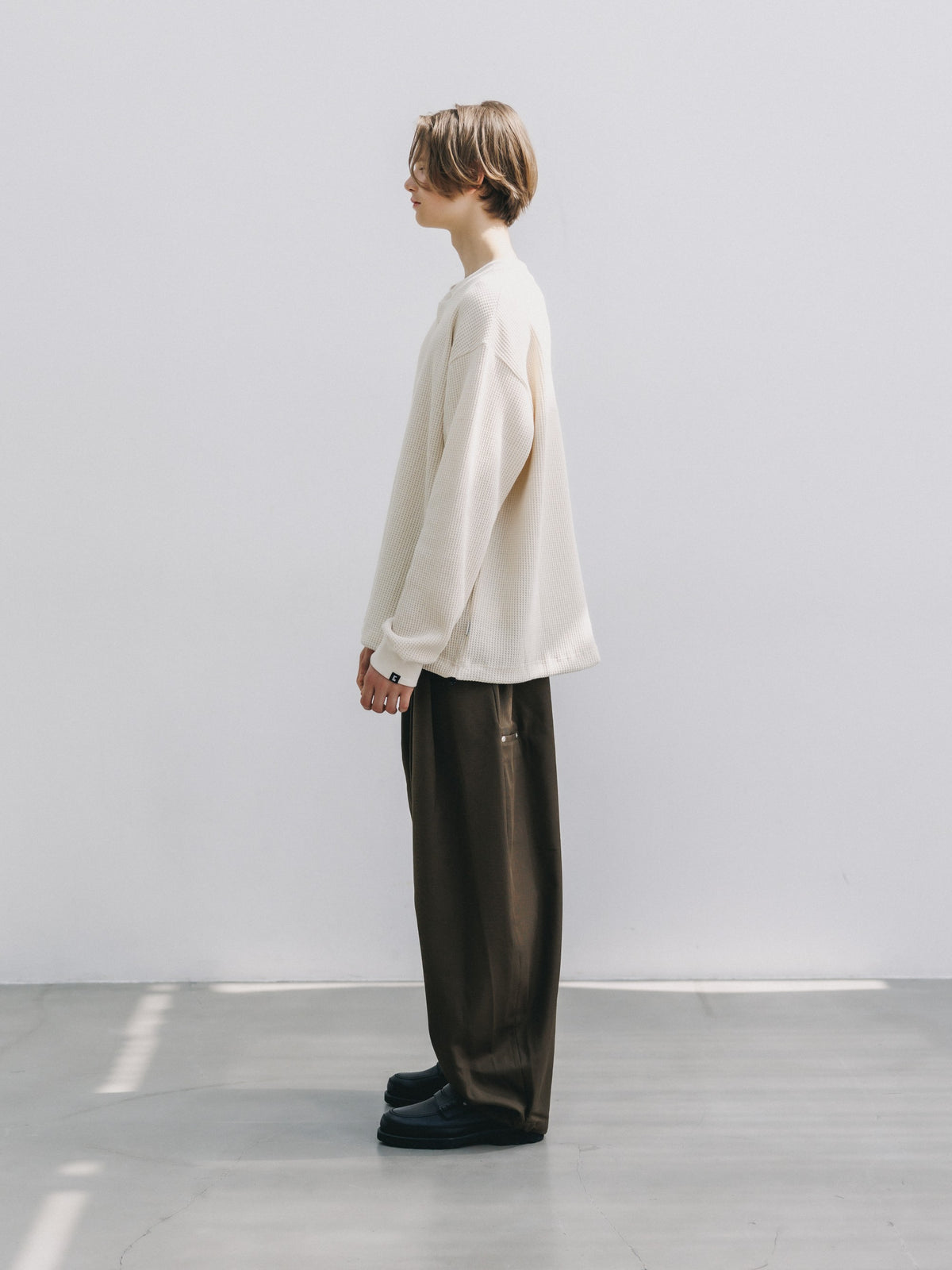 【10.28 WED 20:00- IN STOCK】 THERMAL HENLEY NECK L/S T-SHIRT WITH DRAWSTRINGS (IVORY)