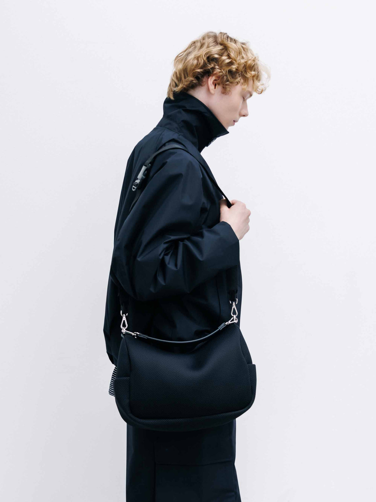 【9.12 SAT 20:00- IN STOCK】W-MESH DAYOFF BAG (BLACK)