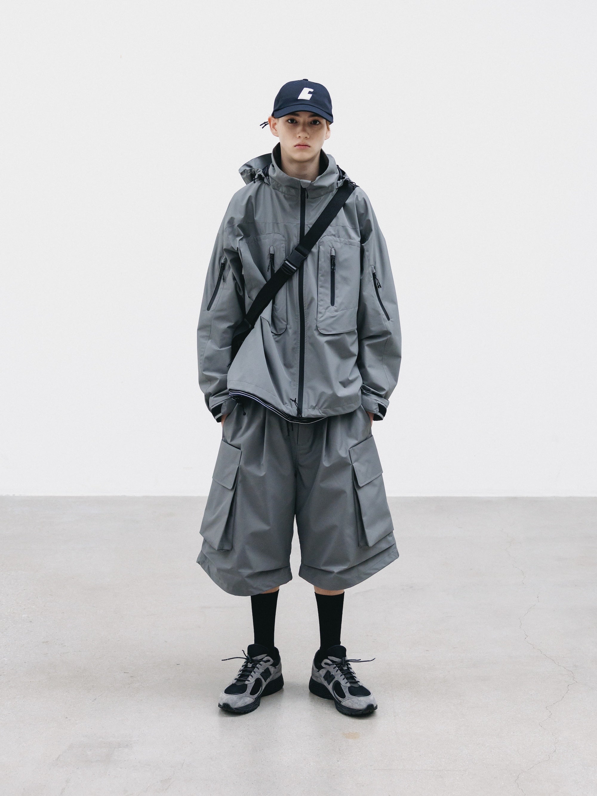 【2.18 WED 20:00- IN STOCK】DAYOFF BAG (BLACK)