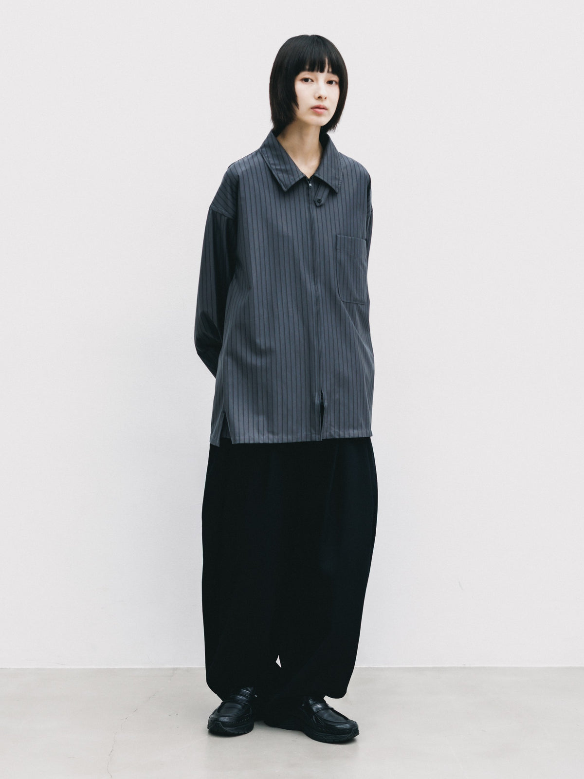 【10.24 SAT 20:00- IN STOCK】 THICK/THIN STRIPE 46G KNIT EVERYDAY ZIP UP L/S SHIRT (CHARCOAL STRIPE)