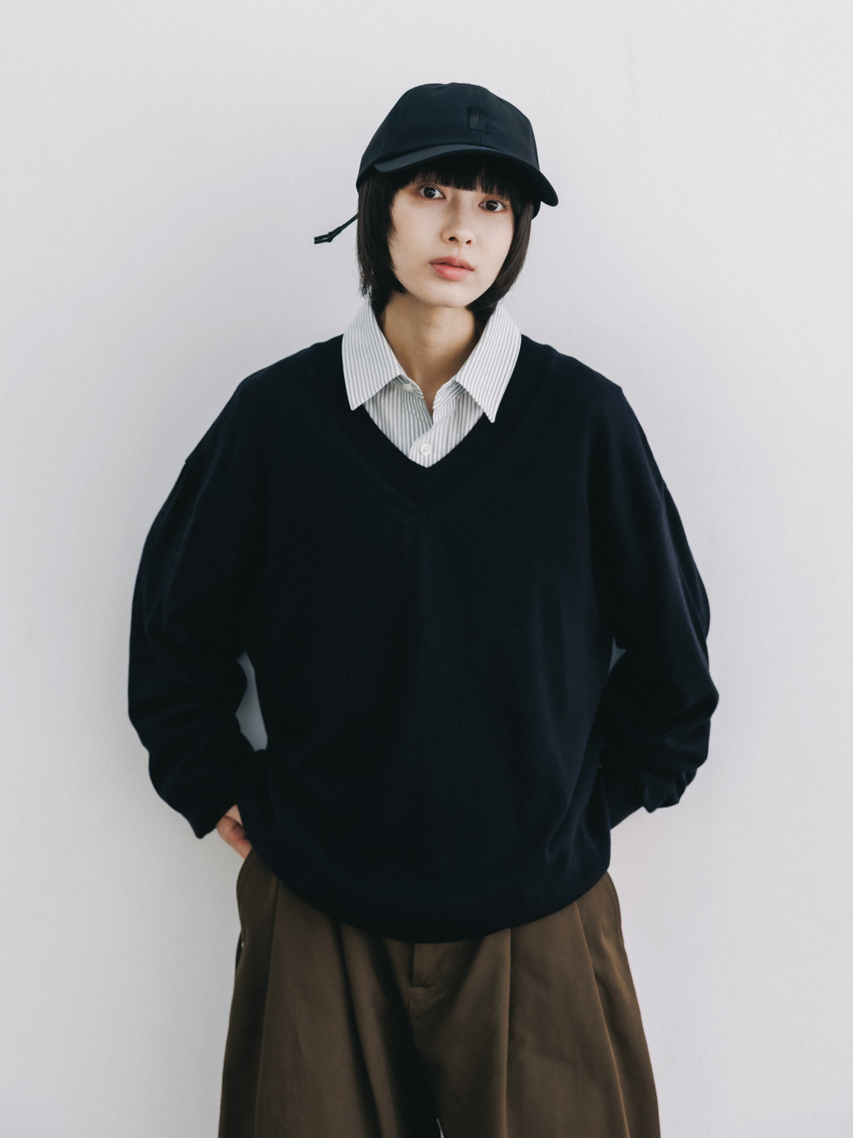 【10.31 SAT 20:00- IN STOCK】 12G WOOL V-NECK KNIT PULLOVER (BLACK)
