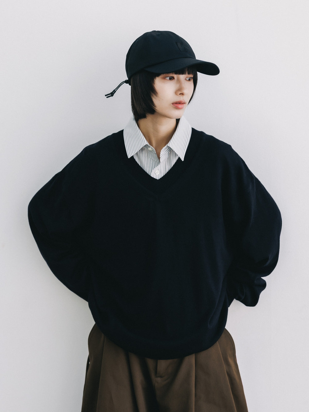 【10.31 SAT 20:00- IN STOCK】 12G WOOL V-NECK KNIT PULLOVER (BLACK)