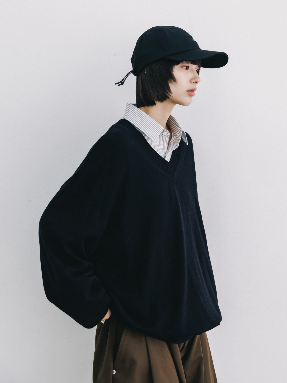 【10.31 SAT 20:00- IN STOCK】 12G WOOL V-NECK KNIT PULLOVER (BLACK)