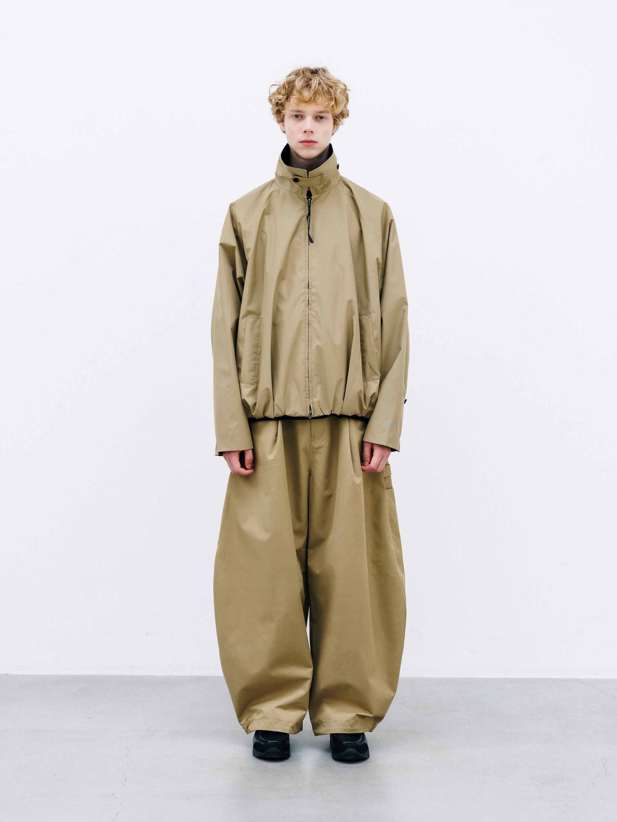 【9.26 SAT 20:00- IN STOCK】+phenix WINDSTOPPER® by GORE-TEX LABS CITY UTILITY BALLOON JACKET (CAMEL BEIGE)