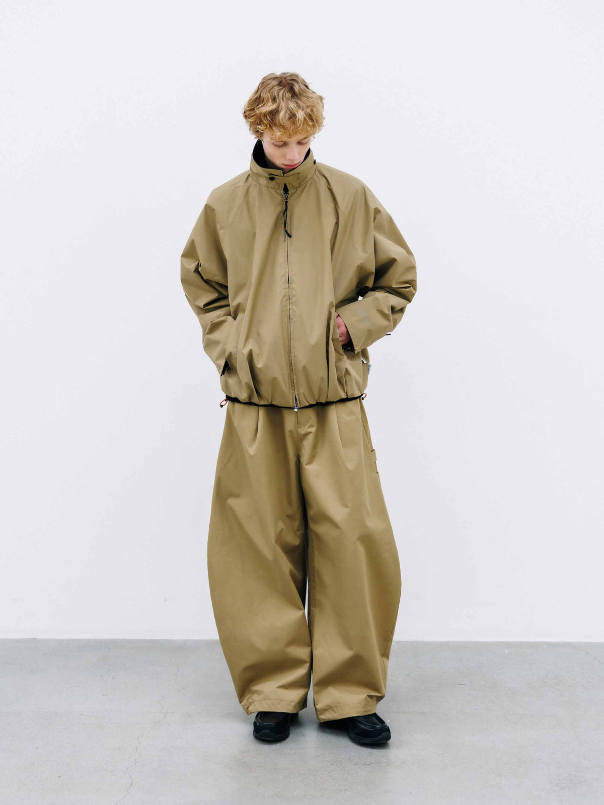 【9.26 SAT 20:00- IN STOCK】+phenix WINDSTOPPER® by GORE-TEX LABS CITY UTILITY BALLOON JACKET (CAMEL BEIGE)