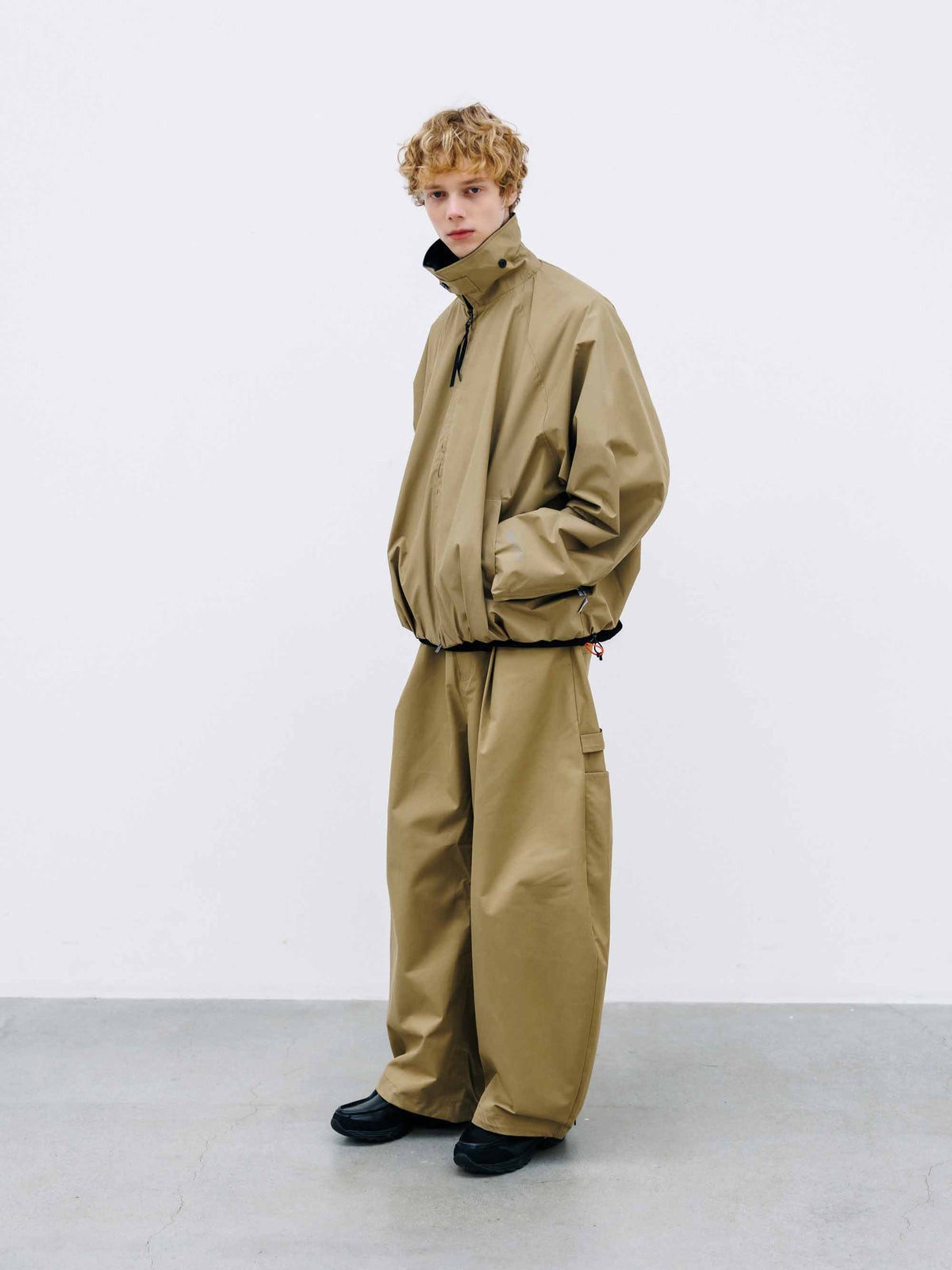 【9.26 SAT 20:00- IN STOCK】+phenix WINDSTOPPER® by GORE-TEX LABS CITY UTILITY BALLOON JACKET (CAMEL BEIGE)