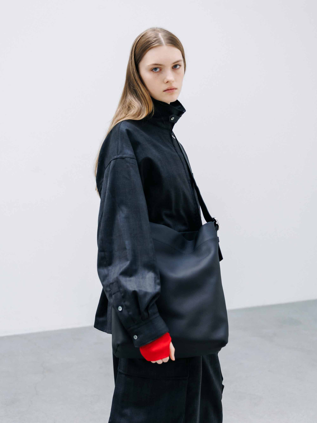 【9.30 WED 20:00- IN STOCK】GRAIN LEATHER EDITOR’S BAG (BLACK)