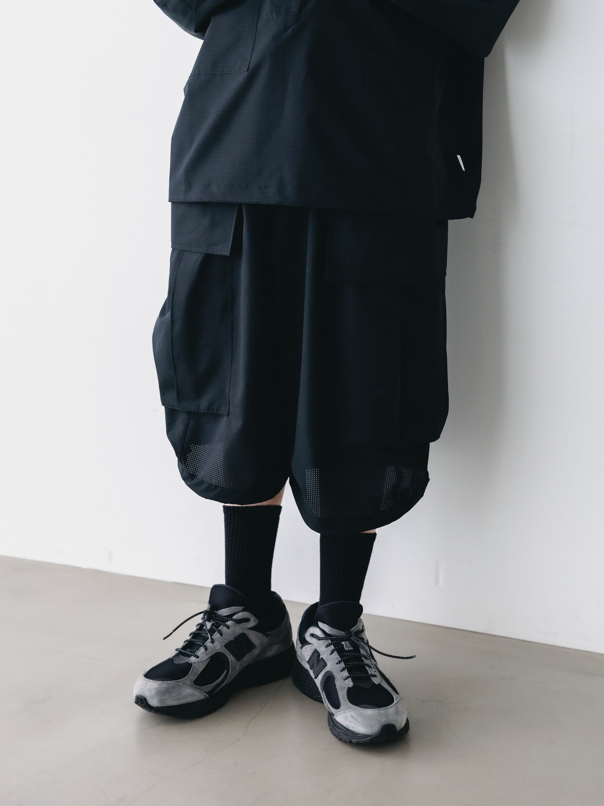 【4.11 SAT 20:00- IN STOCK】COOLDOTS® CITY MEGA POCKET BALLOON CARGO HALF PANTS (BLACK)
