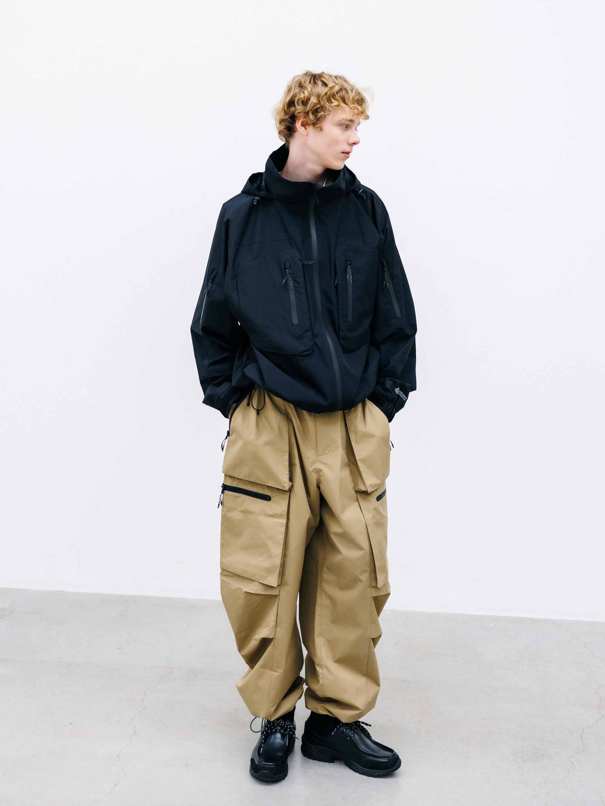 【9.26 SAT 20:00- IN STOCK】+phenix WINDSTOPPER® by GORE-TEX LABS CITY MILITARY CURVE PANTS (CAMEL BEIGE)