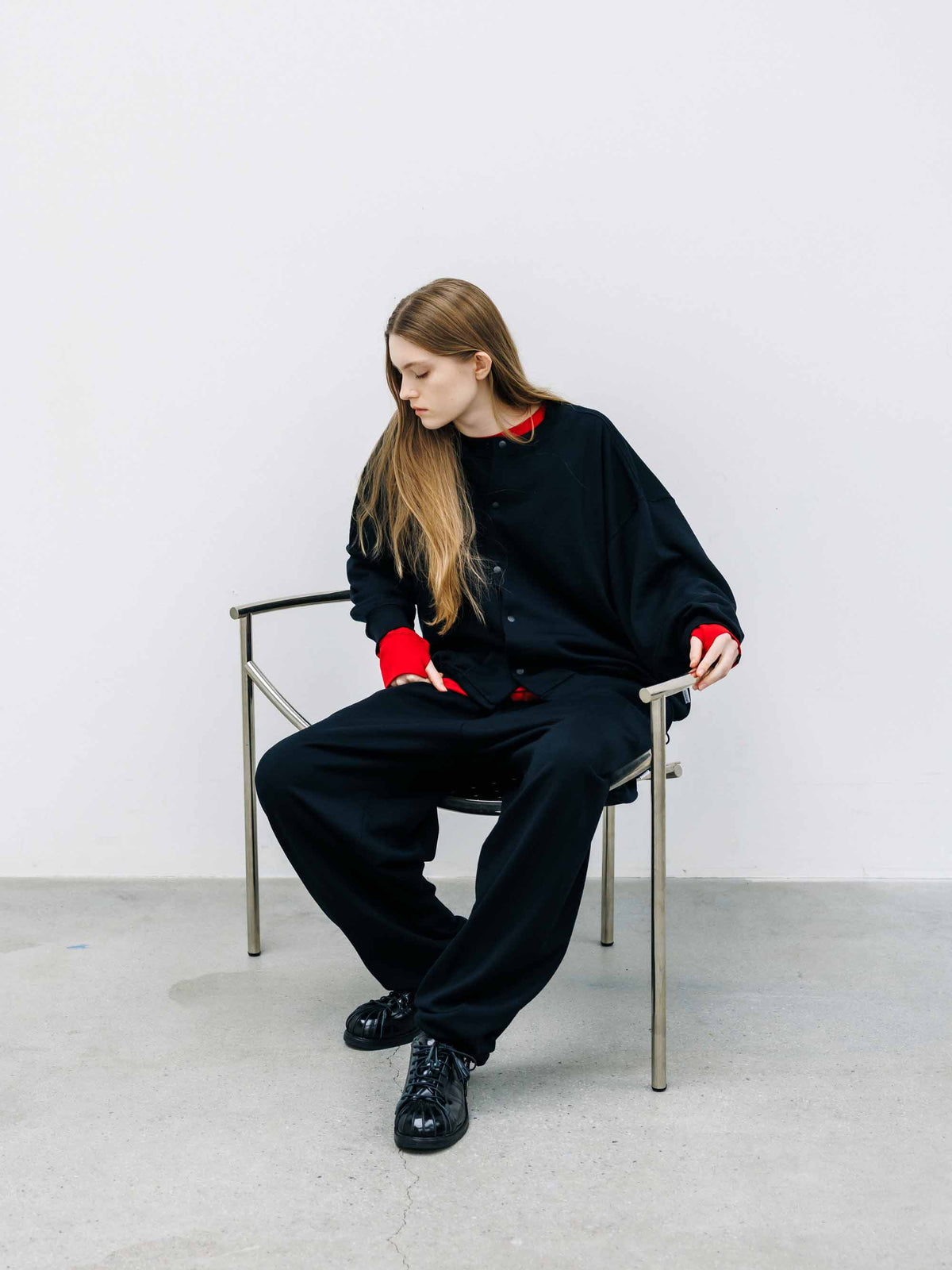 【10.14 WED 20:00- IN STOCK】 WOOL SWEAT CREW NECK CARDIGAN (BLACK)