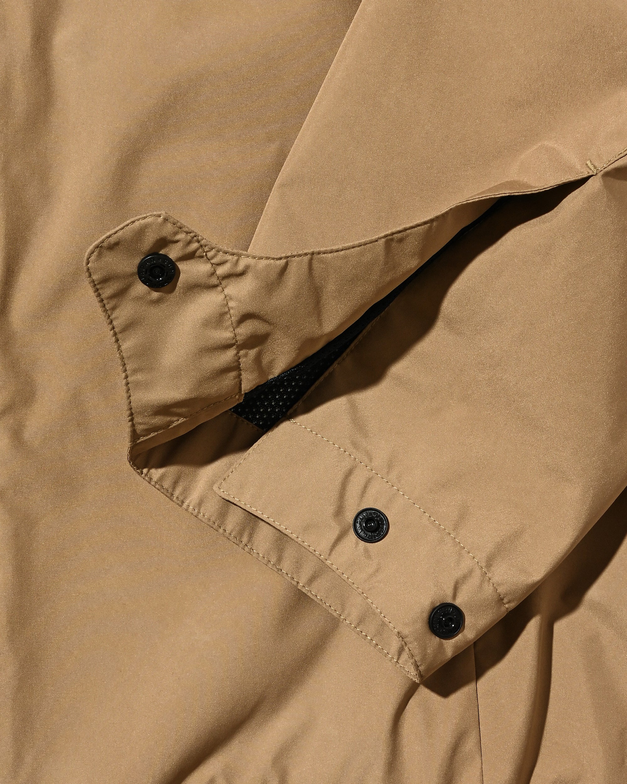 +PHENIX WINDSTOPPER® BY GORE-TEX LABS CITY CORE STAND JACKET (CAMEL BEIGE)