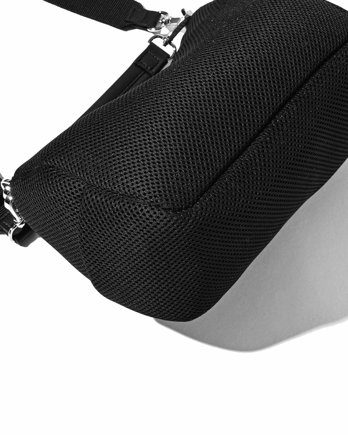 【9.12 SAT 20:00- IN STOCK】W-MESH DAYOFF BAG MINI (BLACK)