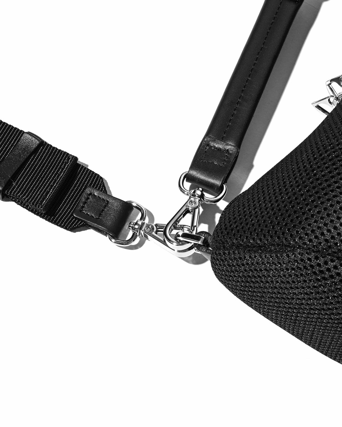 【9.12 SAT 20:00- IN STOCK】W-MESH DAYOFF BAG MINI (BLACK)
