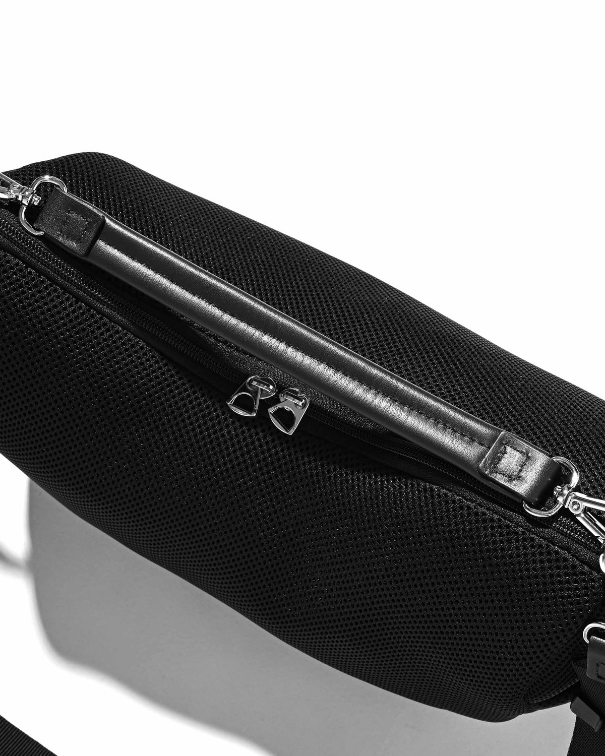 【9.12 SAT 20:00- IN STOCK】W-MESH DAYOFF BAG (BLACK)