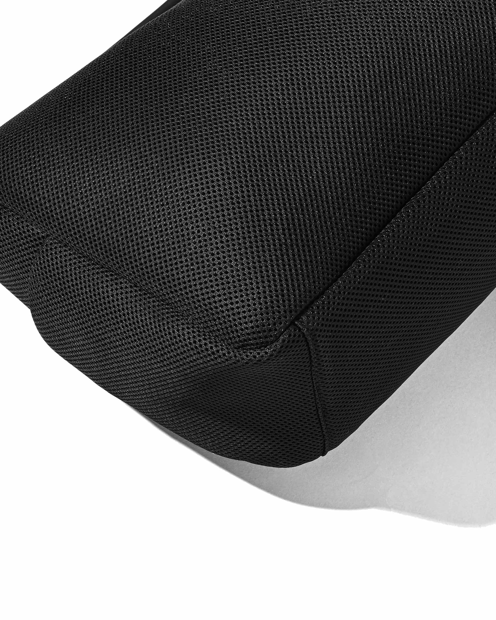 【9.12 SAT 20:00- IN STOCK】W-MESH DAYOFF BAG LARGE (BLACK)
