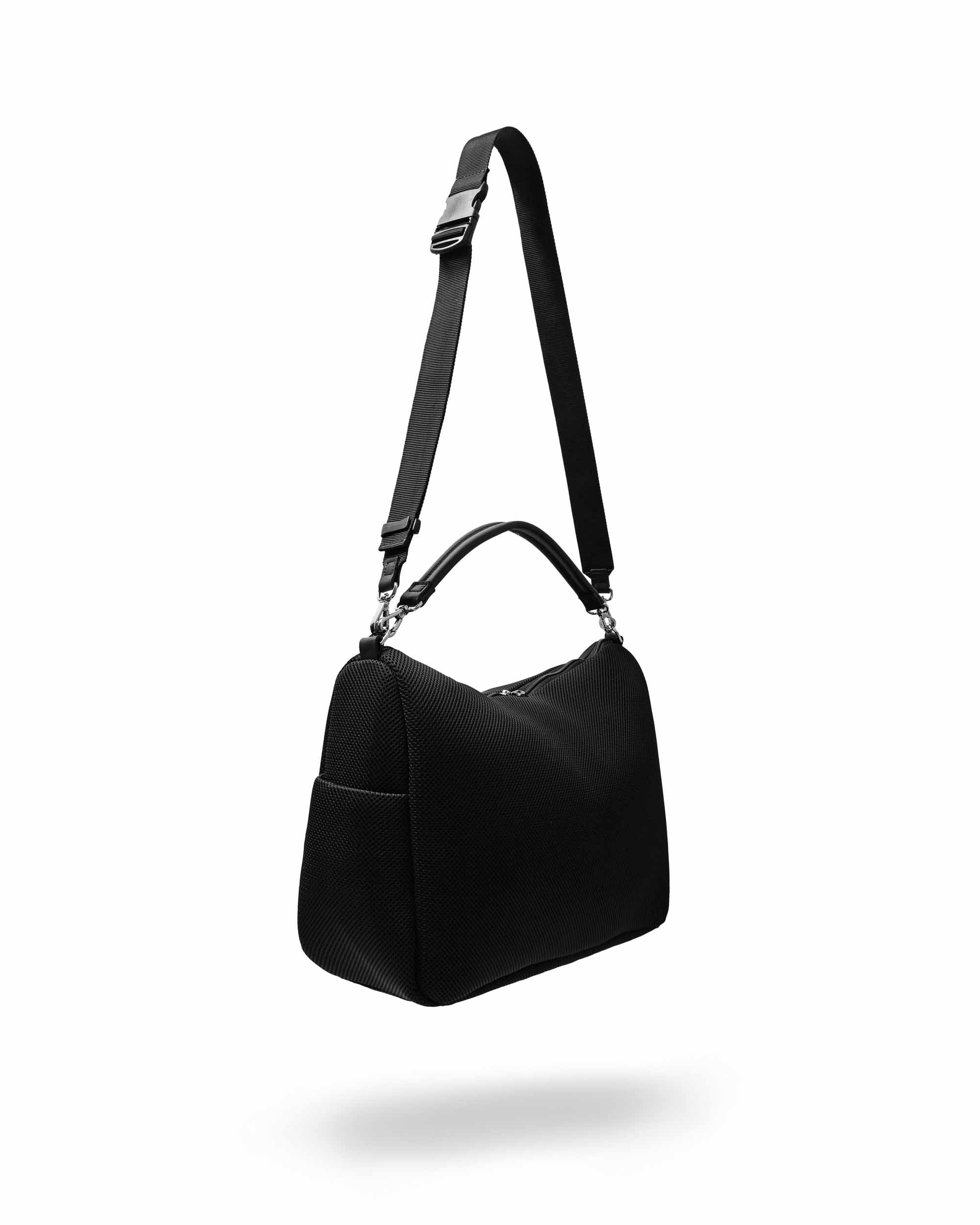 【9.12 SAT 20:00- IN STOCK】W-MESH DAYOFF BAG LARGE (BLACK)