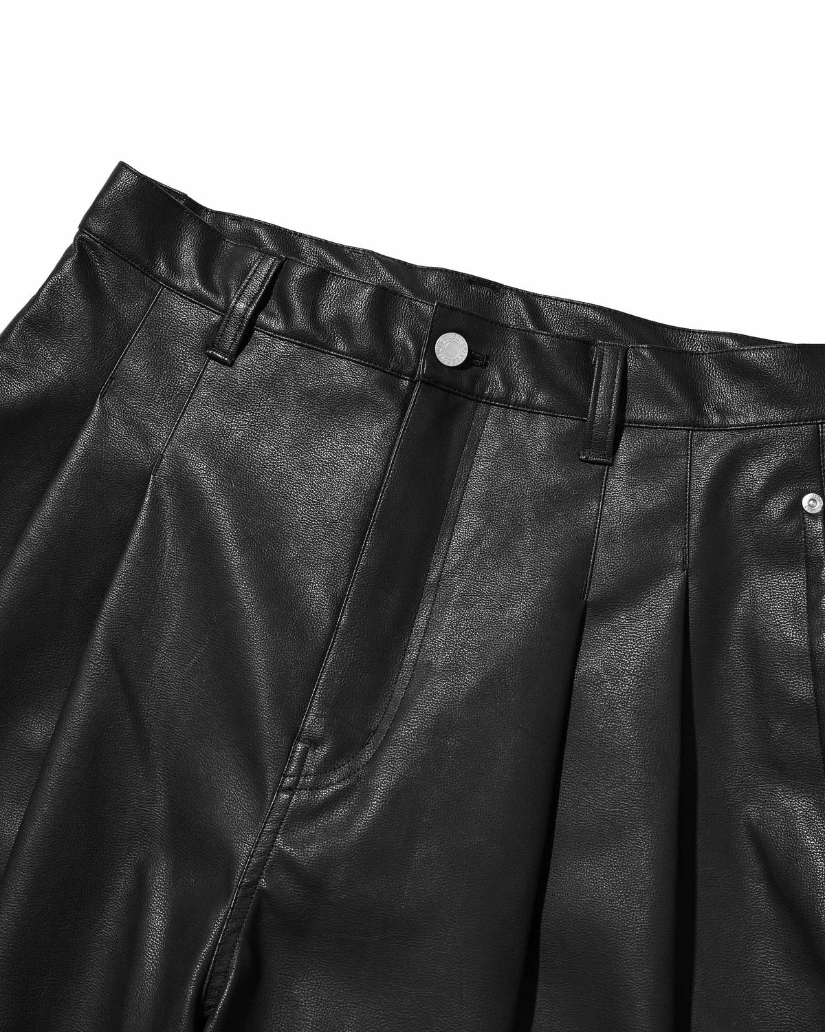 【9.16 WED 20:00- IN STOCK】SYNTHETIC SKIN-TEX CITY BAGGY HALF PANTS (BLACK)