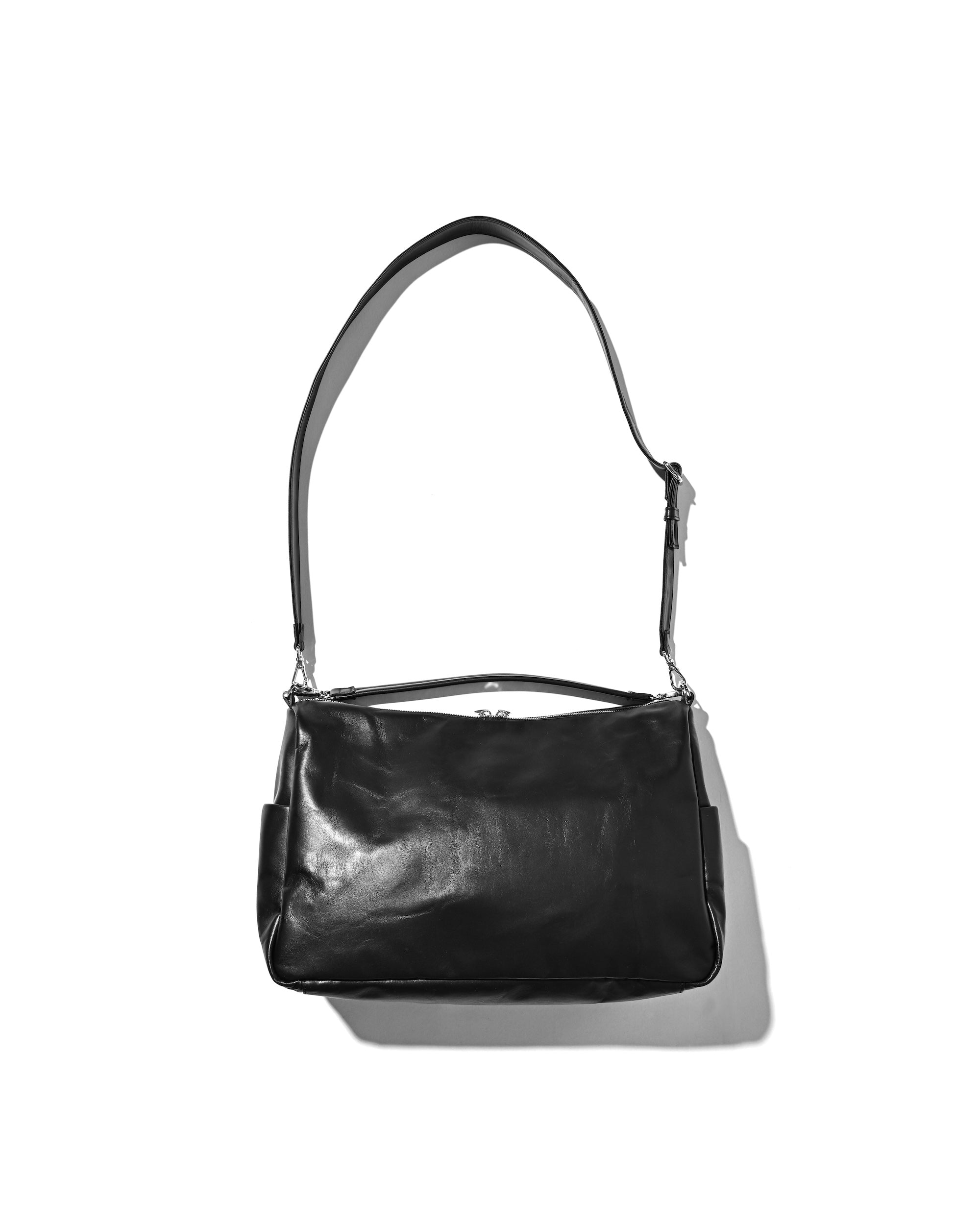 【6.17 WED 20:00- IN STOCK】LEATHER DAYOFF BAG LARGE (BLACK)