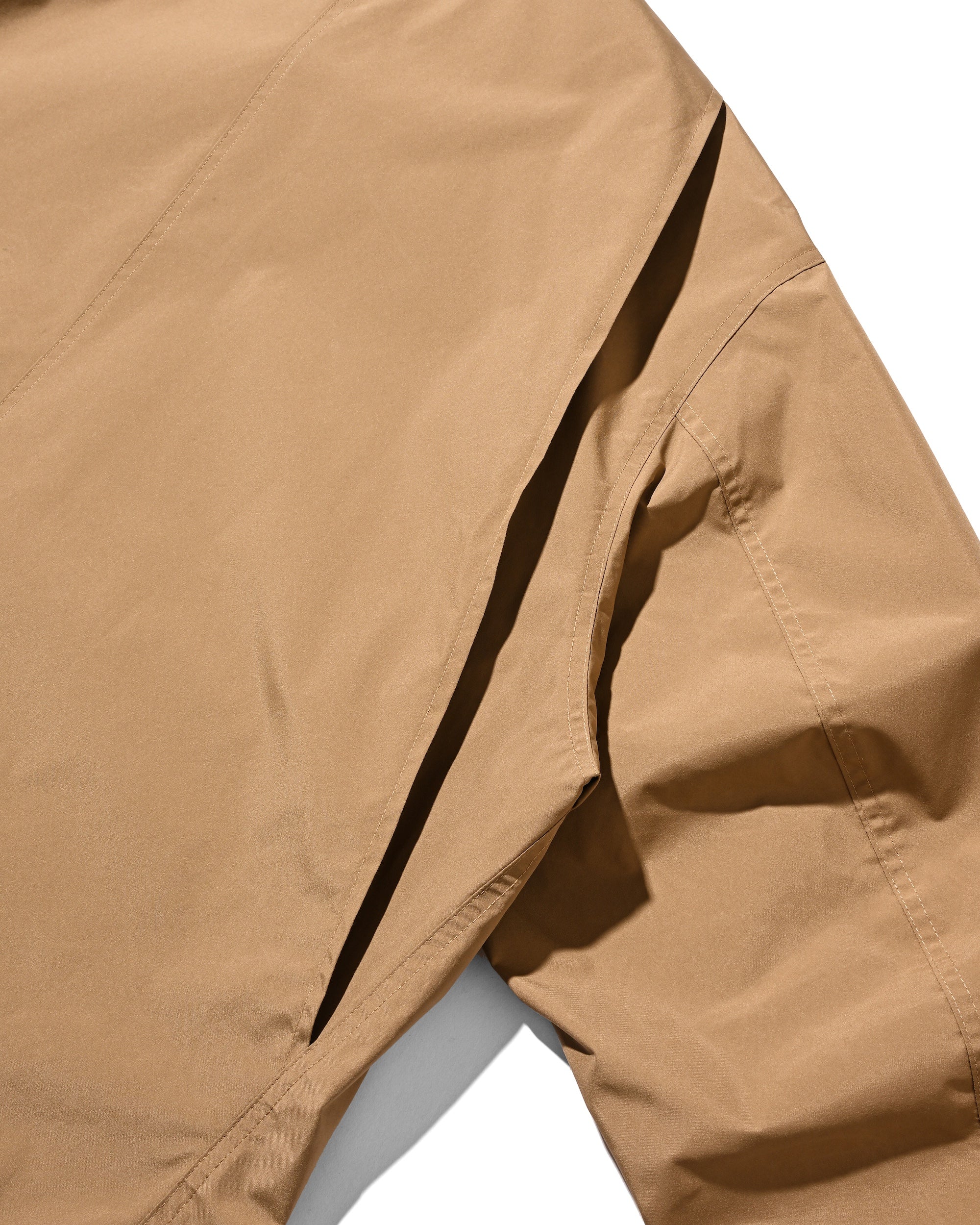 +phenix WINDSTOPPER® BY GORE-TEX LABS CITY STORAGE COVERALL JACKET (CAMEL BEIGE)