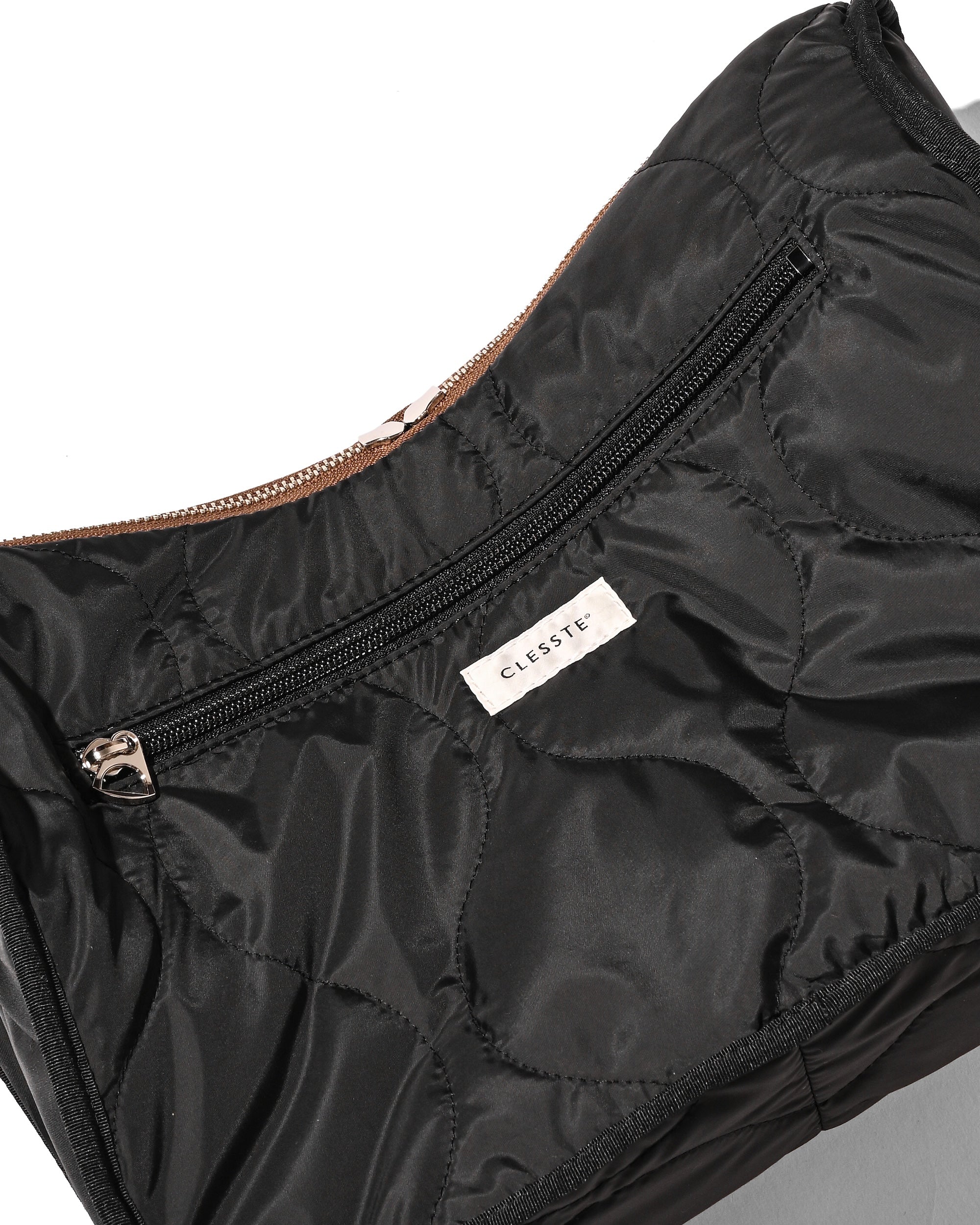 SUEDE DAYOFF BAG (BROWN)